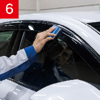 サイドバイザー(ある場合)