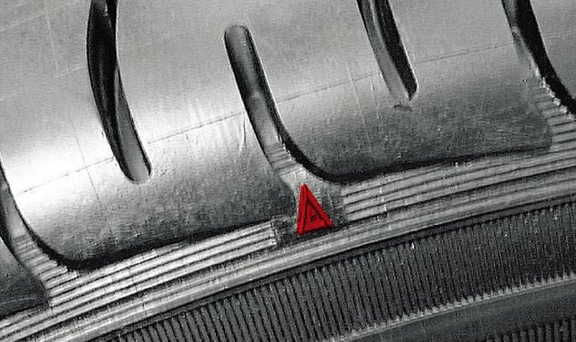 ①スリップサイン