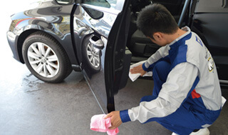 ステップの拭き上げ